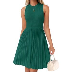 EUC Zesica‎ Size Large Elegant Green Sleeveless Pleated Skirt Dress